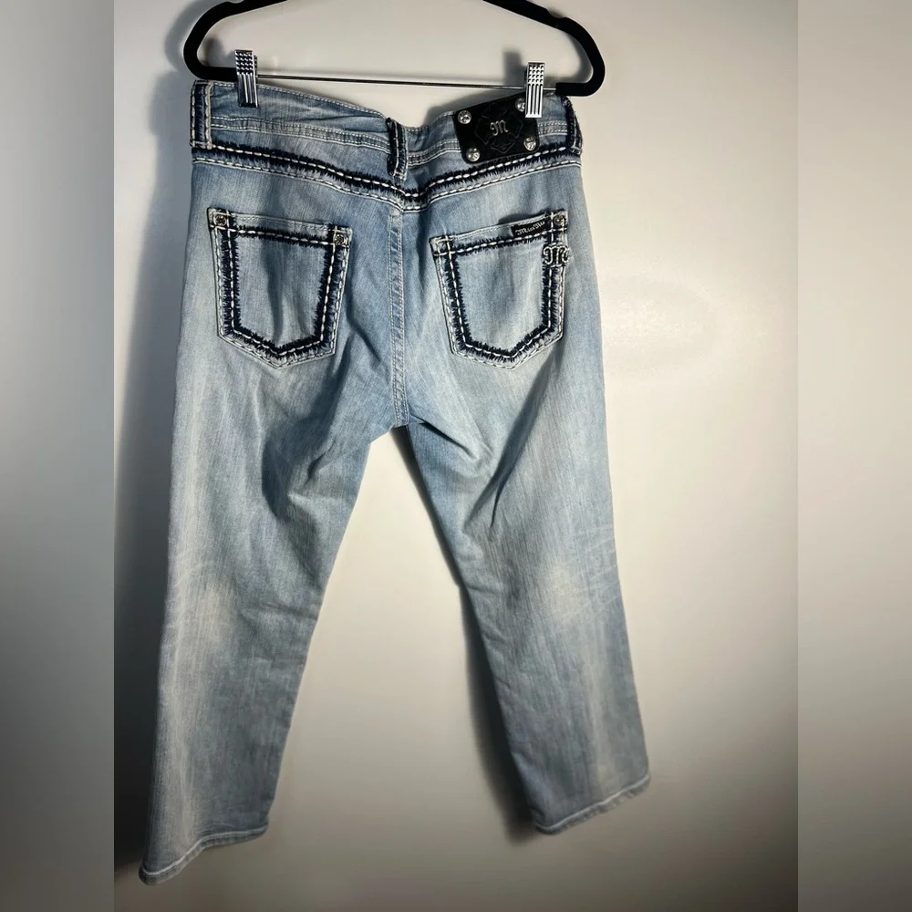 Miss Me Embroidered Pockets Boyfriend Capri Jeans Sz 28